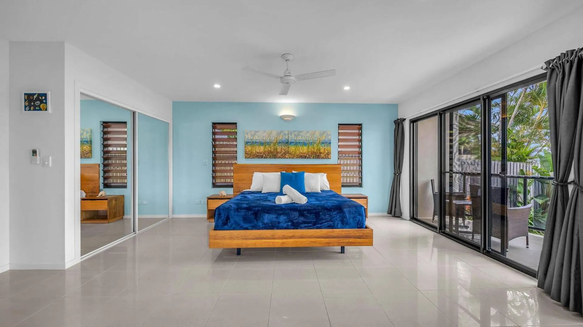 Whitsunday Escape - Beachfront Penthouse With Pool Cannonvale 0*,