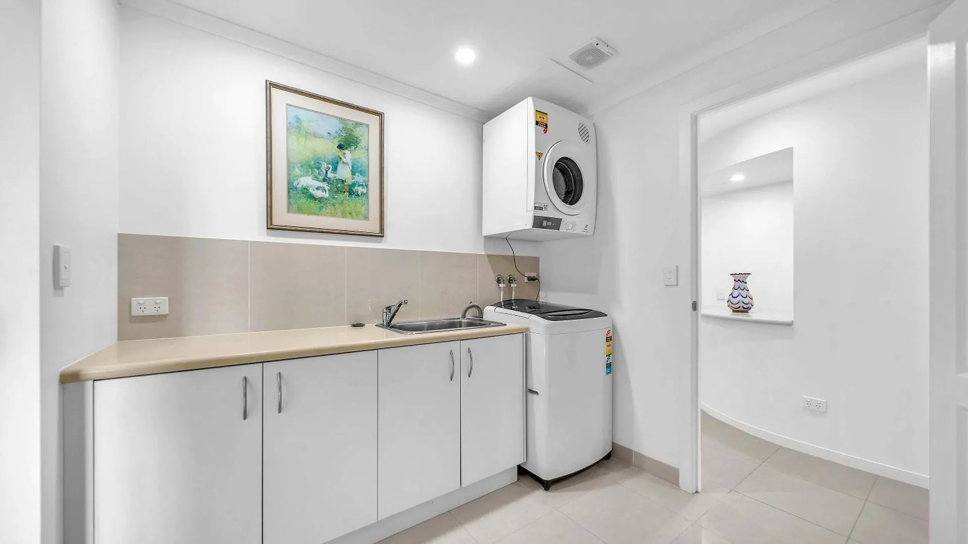 Whitsunday Escape - Beachfront Penthouse With Pool Cannonvale