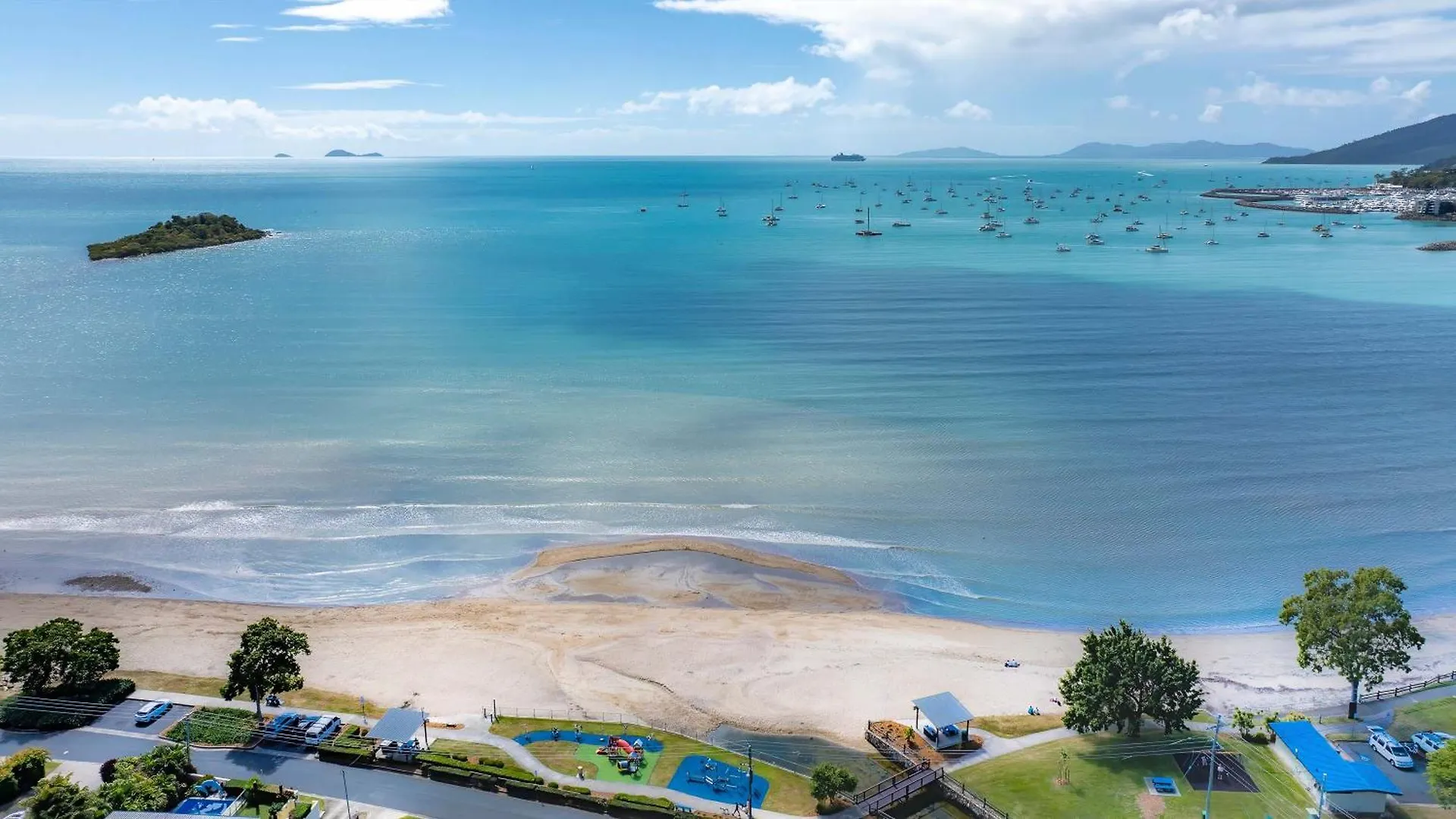 Whitsunday Escape - Beachfront Penthouse With Pool Cannonvale