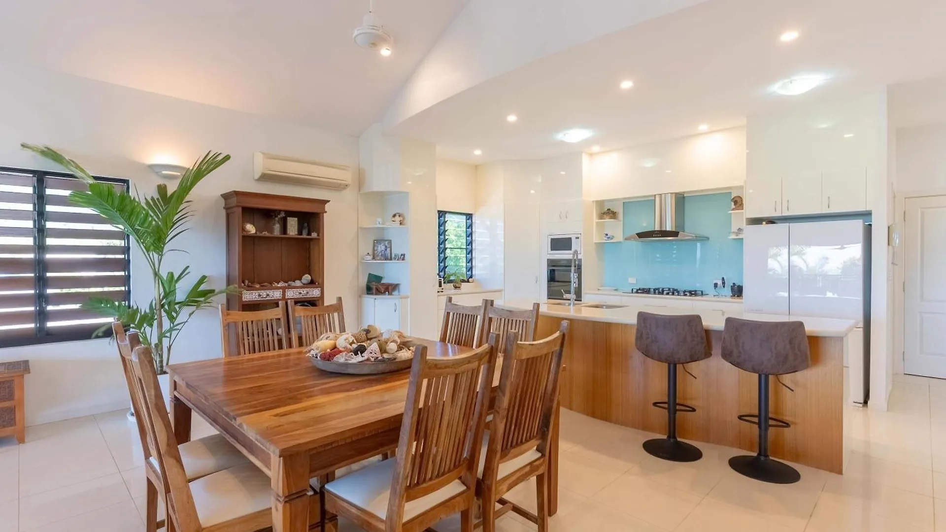 Whitsunday Escape - Beachfront Penthouse With Pool Cannonvale