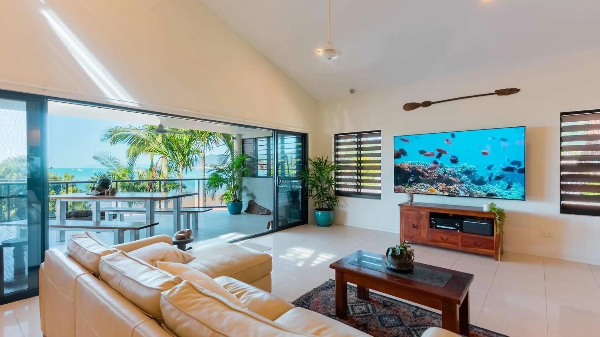 Whitsunday Escape - Beachfront Penthouse With Pool Cannonvale 0*,