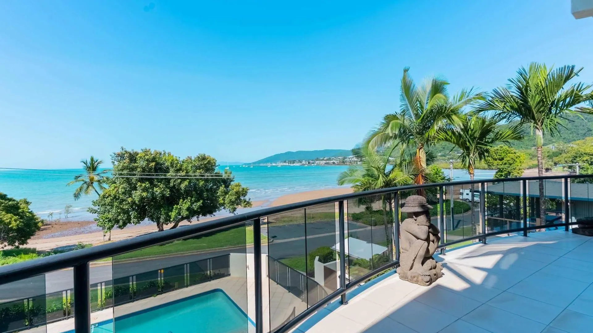 Apartment Whitsunday Escape - Beachfront Penthouse With Pool Cannonvale