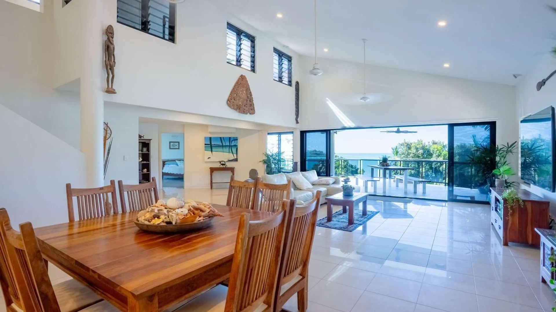 Apartment Whitsunday Escape - Beachfront Penthouse With Pool Cannonvale Australia