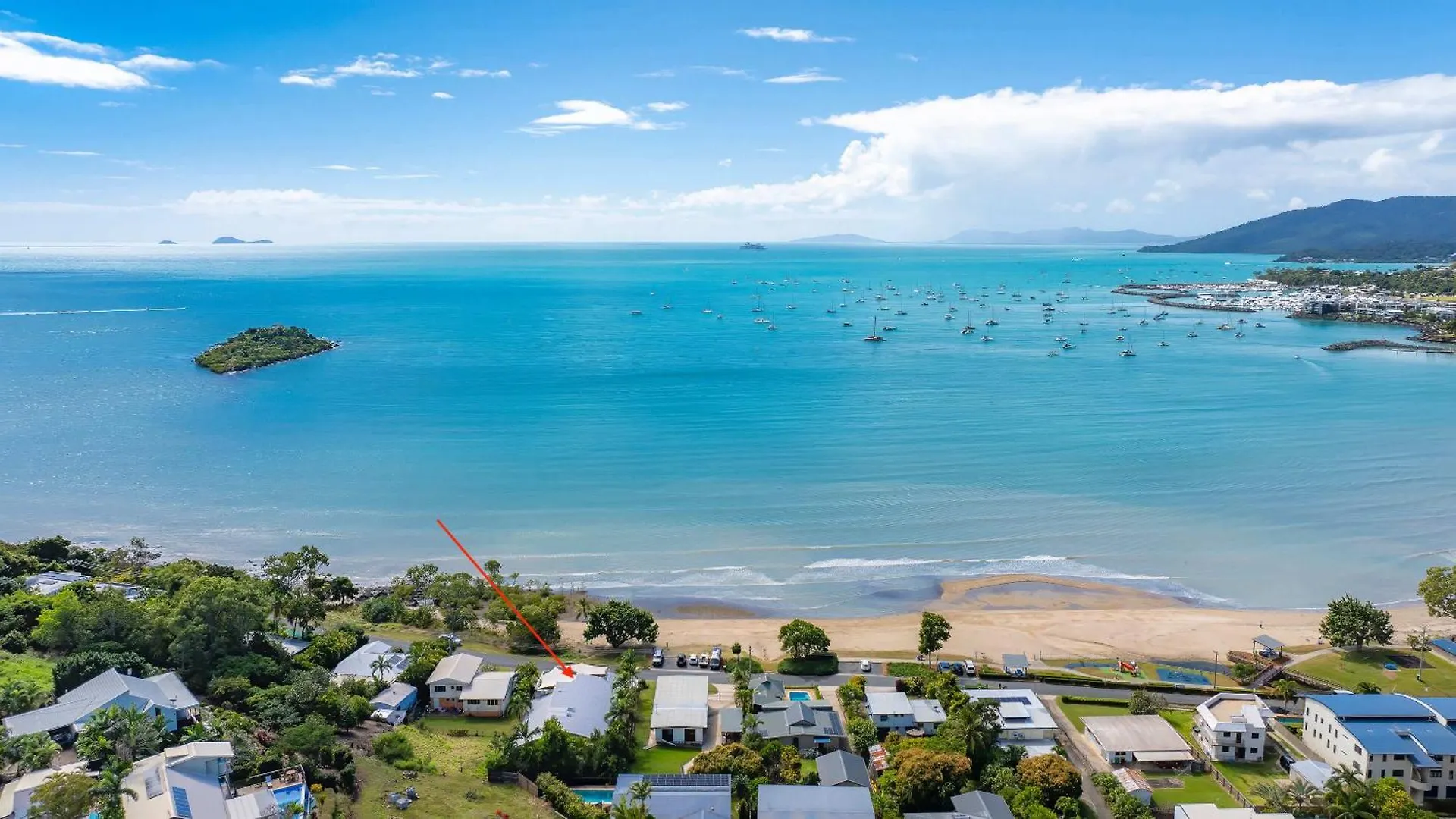 Apartment Whitsunday Escape - Beachfront Penthouse With Pool Cannonvale Australia